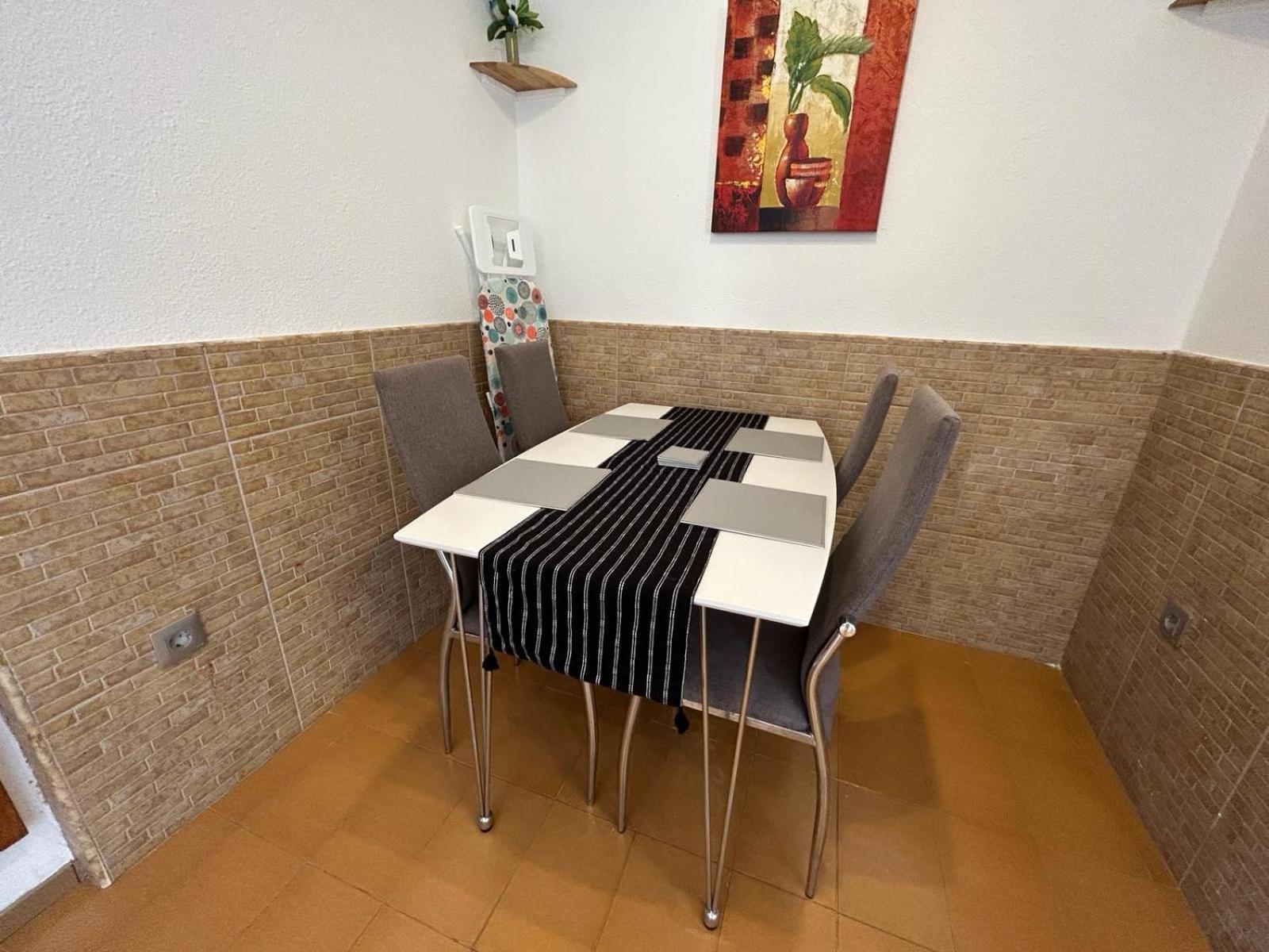 Lovely Newly Refurbished 1 Bedroom Flat Minutes From Sandy Beach,Private Terrace Caleta de Fuste Exterior foto